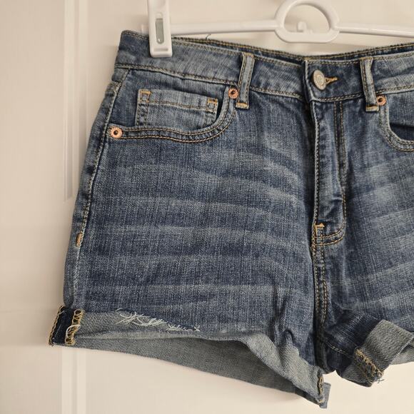 Women's Aeropostale High-Waisted Shorty Cuffed Denim Jean Shorts | Size 2 - Picture 3 of 9